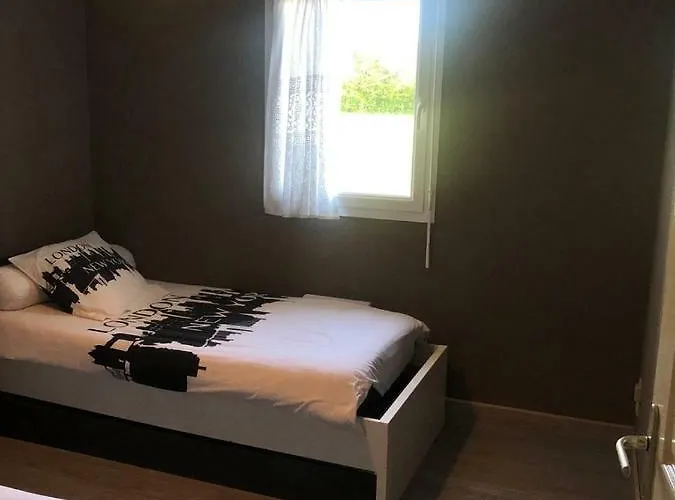 Holiday home Pavillon Individuel Cricqueville-en-Bessin